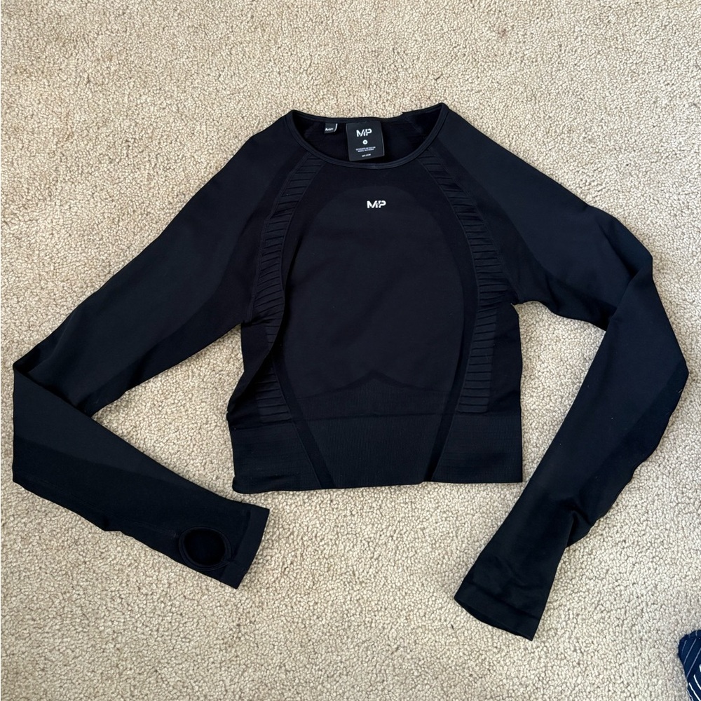 Myprotein Black Cropped Long Sleeve Top